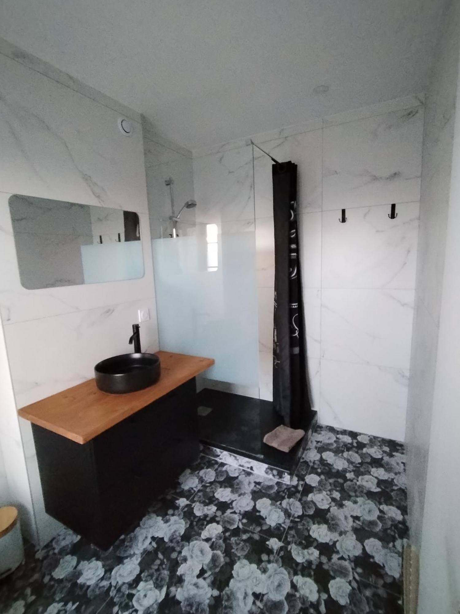 Au Plaisir De L'Ivoie Chambre Double Le May-sur-Evre Exterior foto